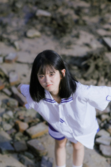 一边亲着一面膜下奶韩剧